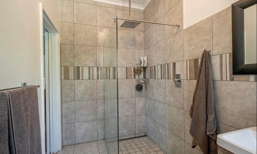 5 Bedroom Property for Sale in Vanes Estate Eastern Cape